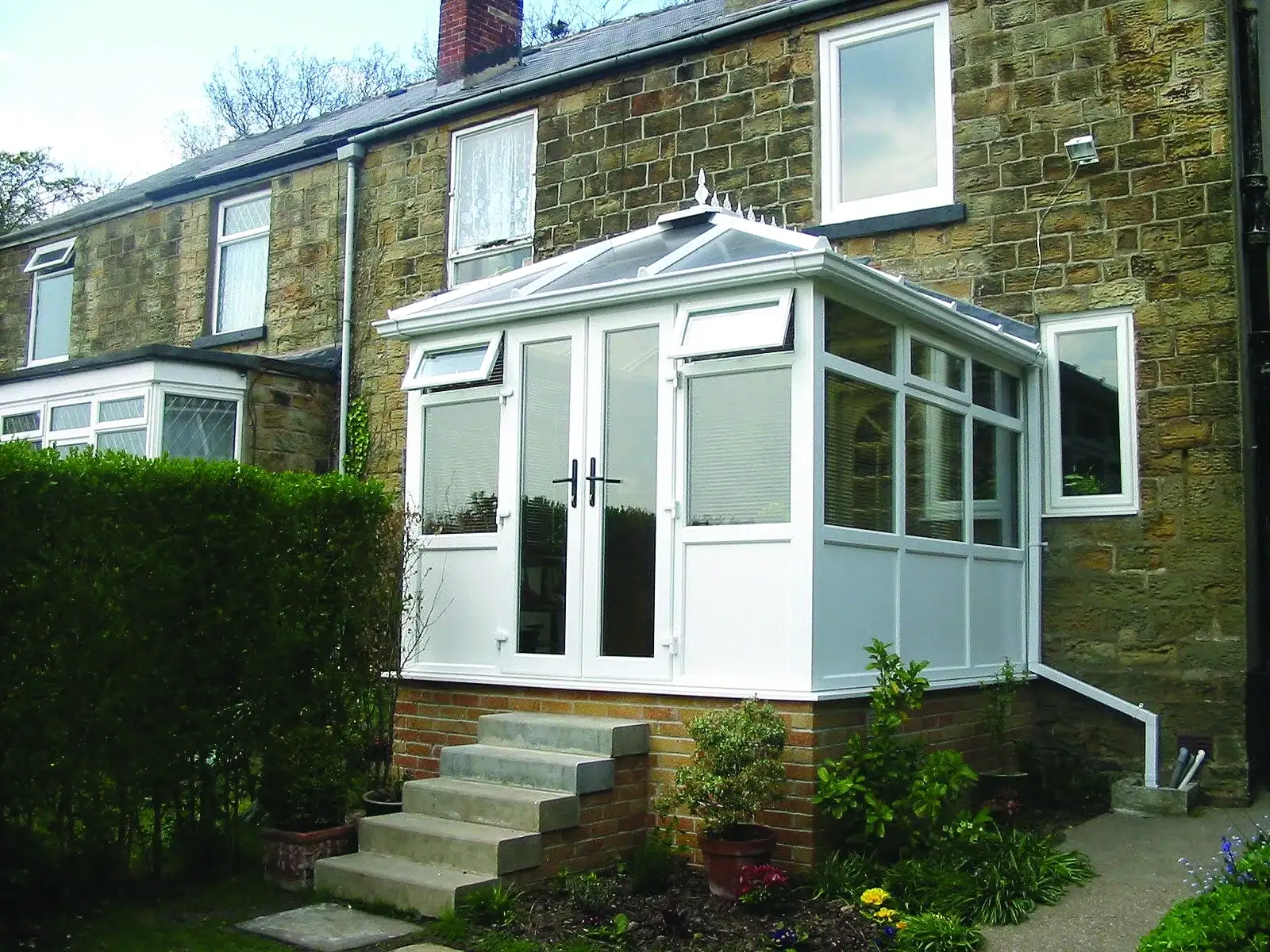 Insulated garden room by PTF Glass